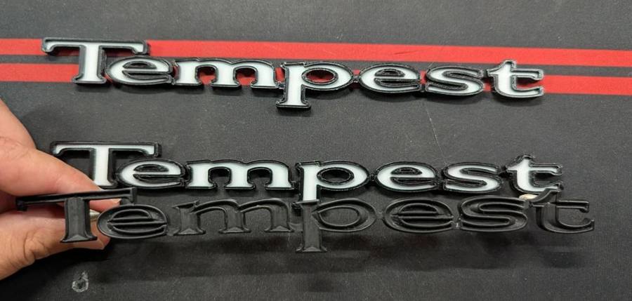 Emblematy Tempest z druku 3D